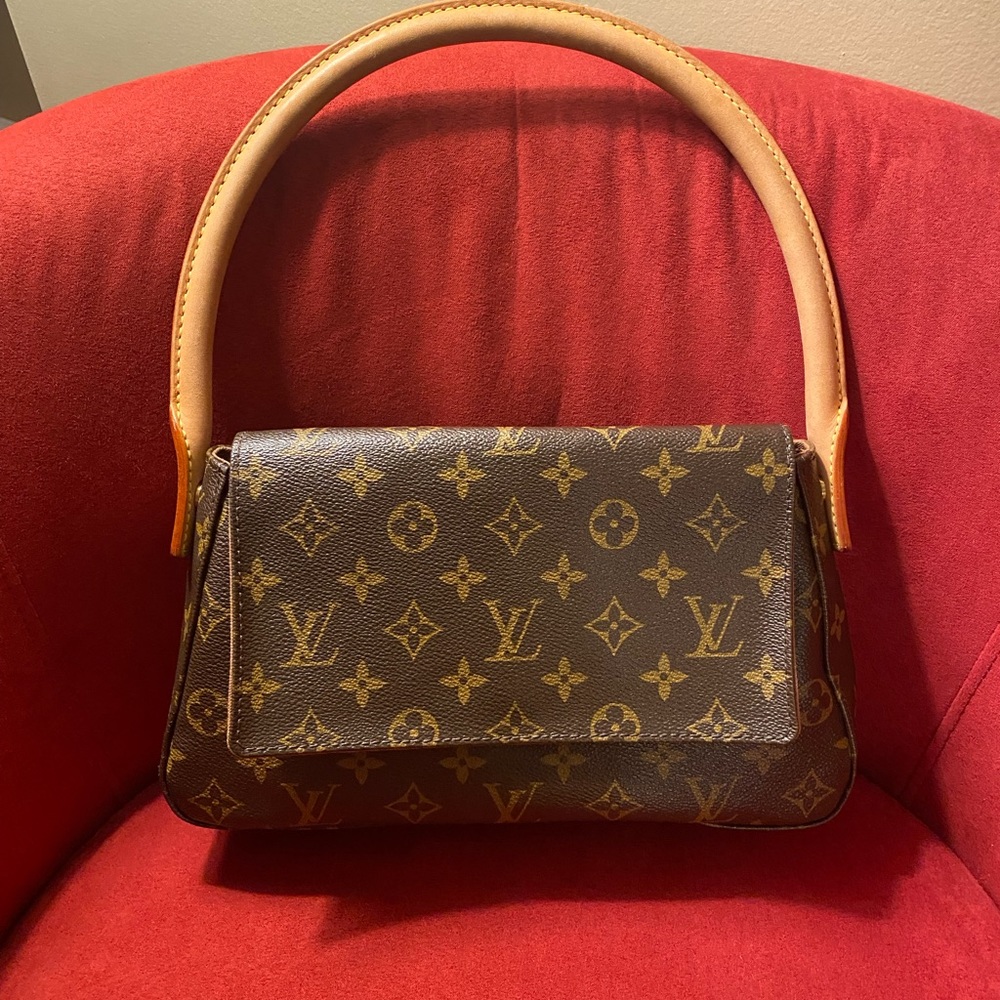 Louis Vuitton monogram MINI LOOPING HANDBAG